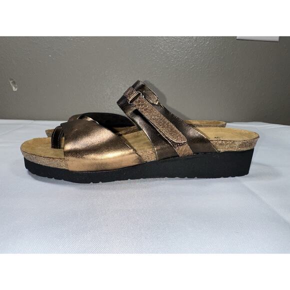 NWT Naot EUR 40 Jessica Toe Loop Slide Sandals Metallic Bronze Leather Strappy - Picture 2 of 12